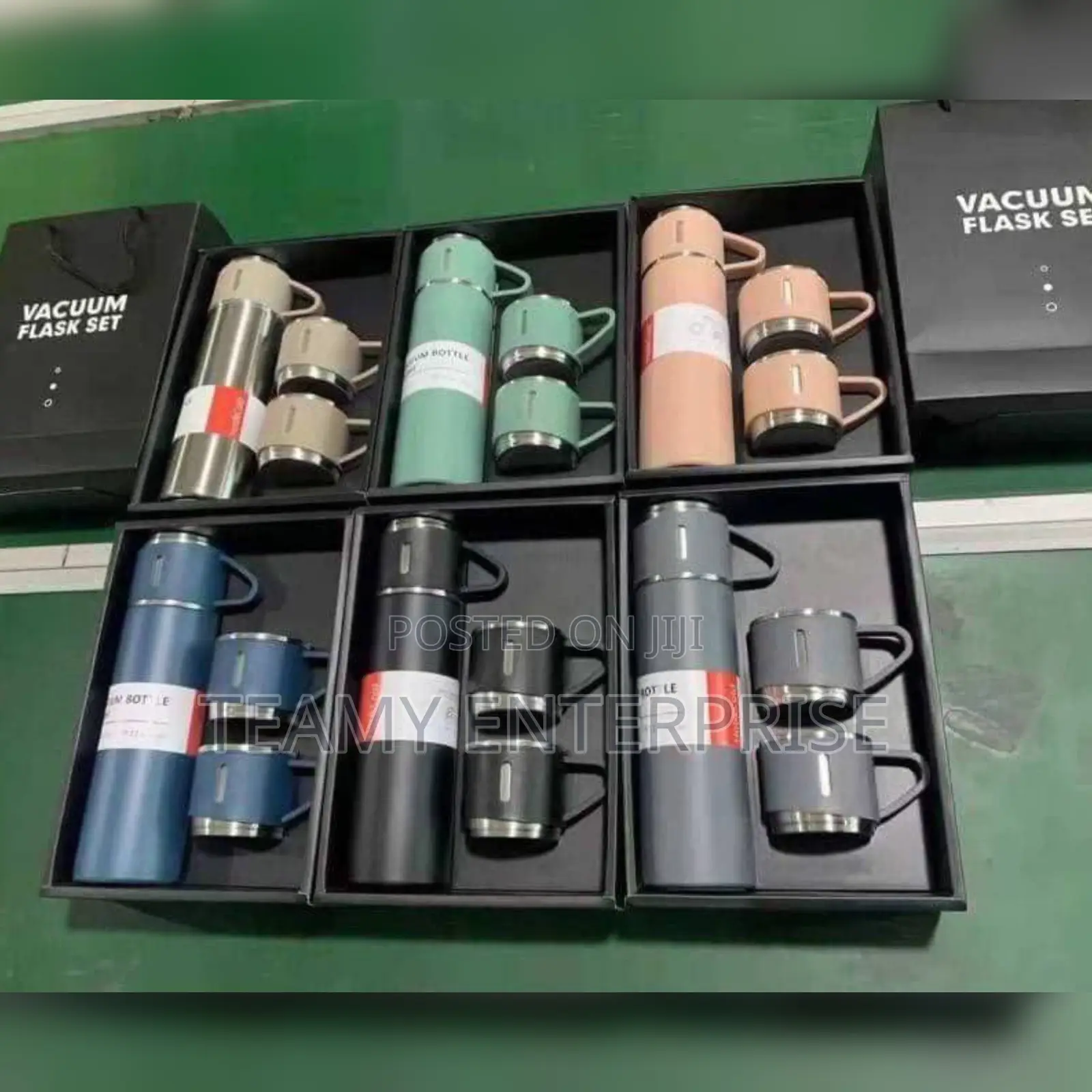 Vacuum Flask Gift Set With Two Cups - Hot and Cold Water