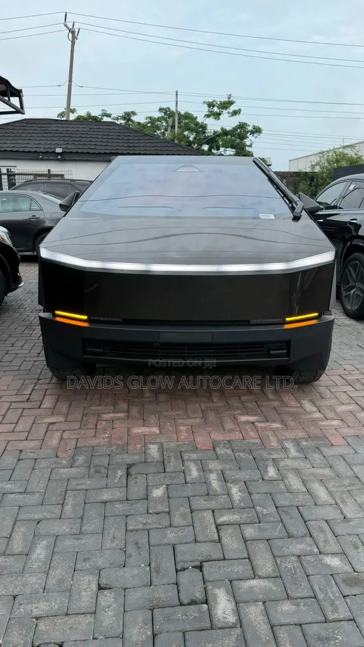 New Tesla Cybertruck 123 kWh AWD 2024 Black