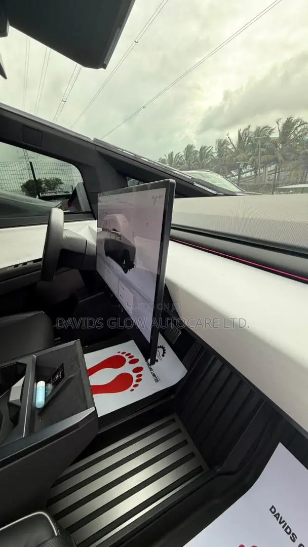 New Tesla Cybertruck 123 kWh AWD 2024 Black