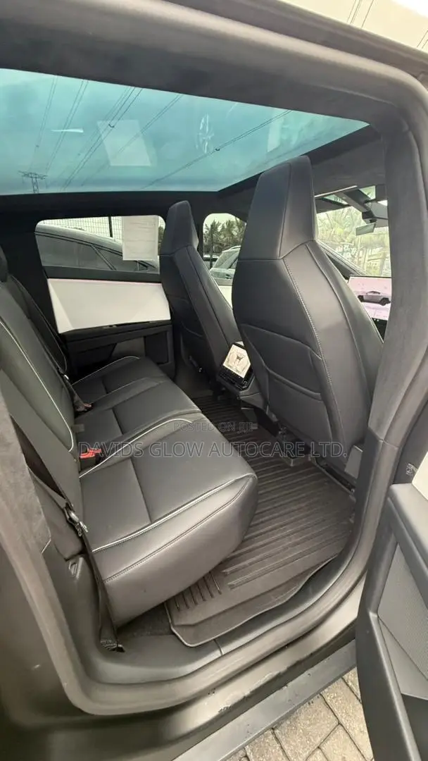 New Tesla Cybertruck 123 kWh AWD 2024 Black