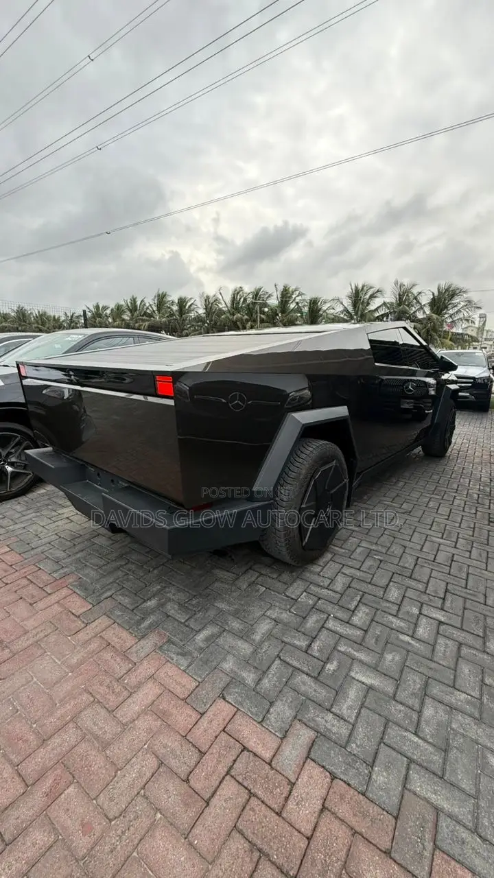 New Tesla Cybertruck 123 kWh AWD 2024 Black