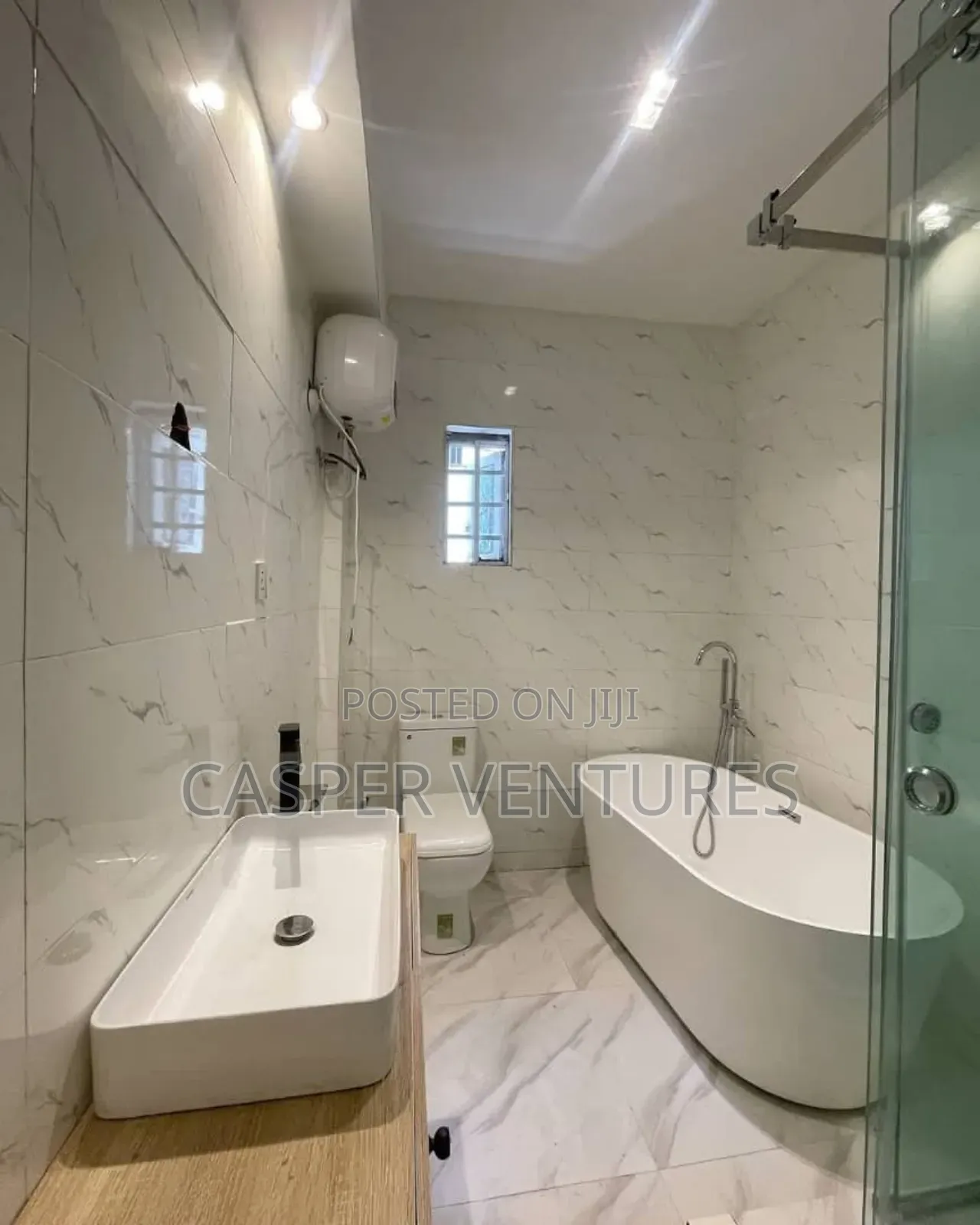 3bdrm Apartment in Chevron for sale