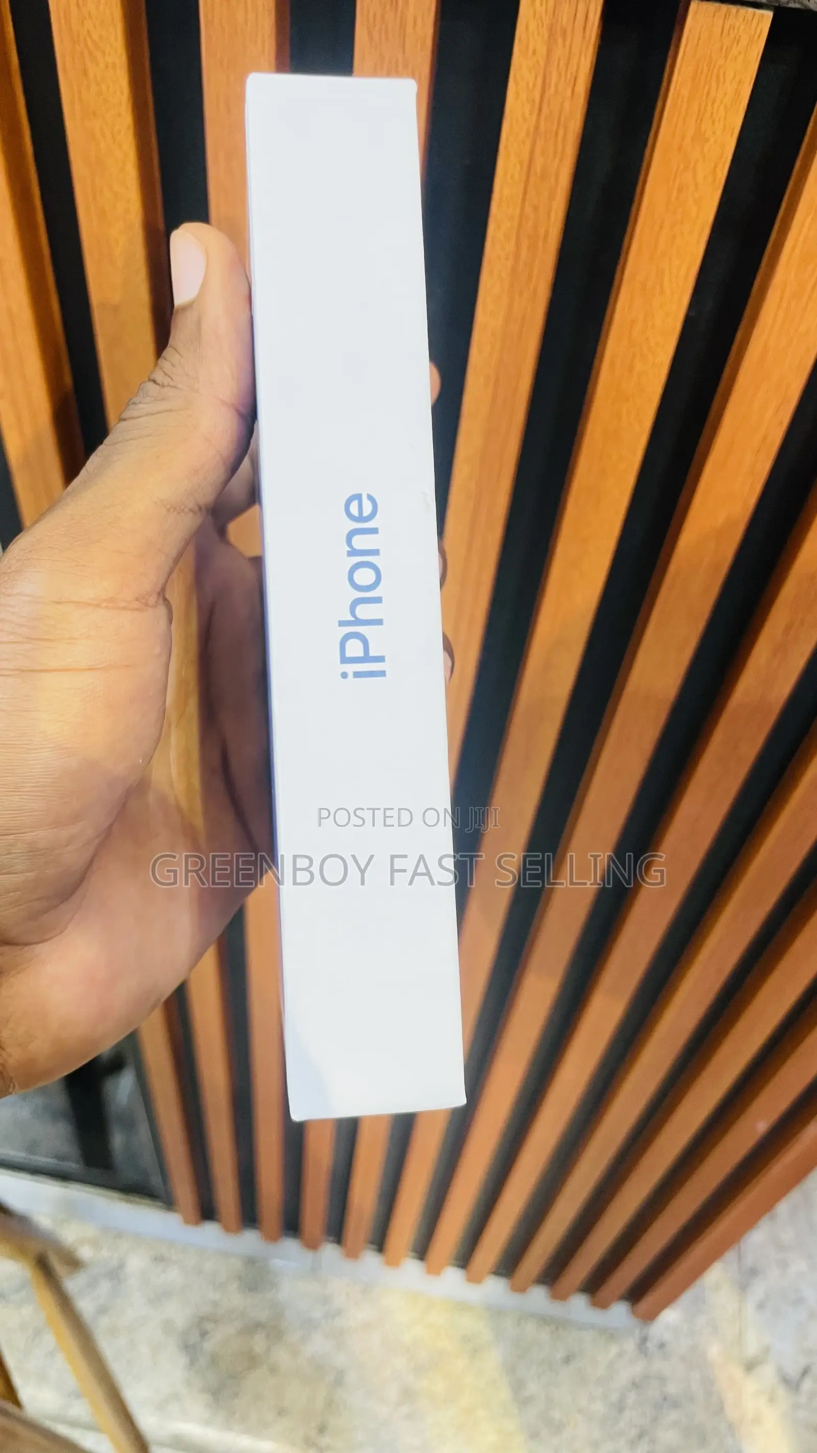 New Apple iPhone 16 128 GB Blue