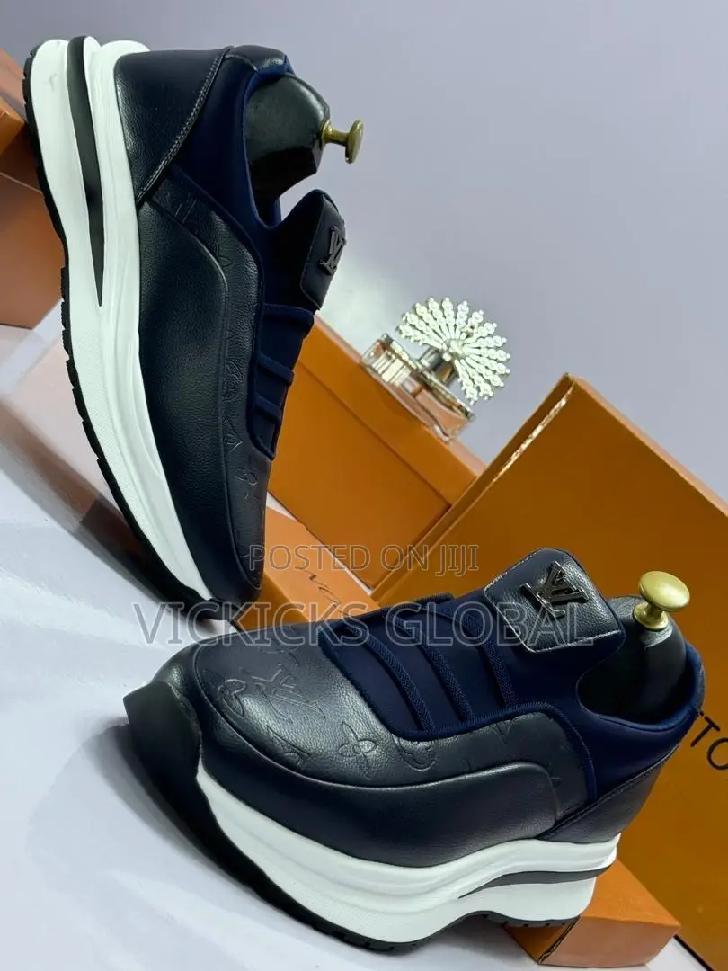Unisex Glossy Loius Vuitton Sneakers