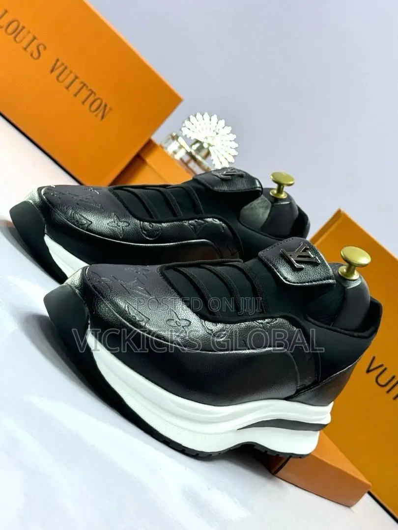 Unisex Glossy Loius Vuitton Sneakers