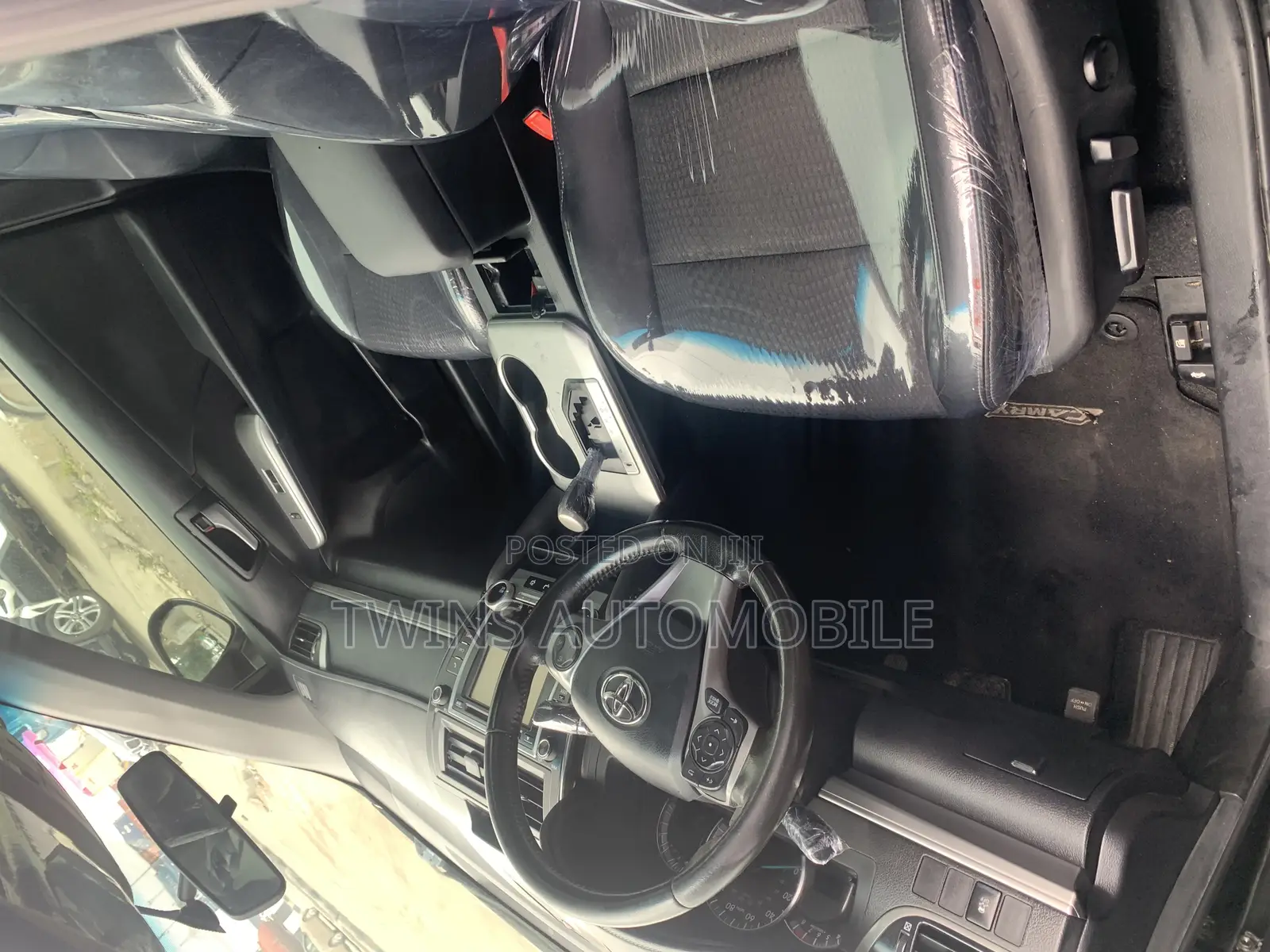 Toyota Camry SE 4dr Sedan (2.5L 4cyl 6A) 2012 Gray