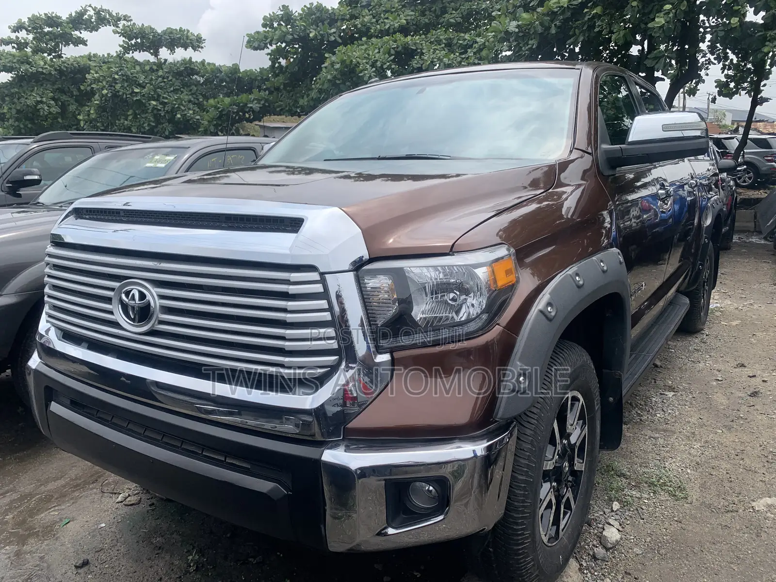 Toyota Tundra 2018 Brown