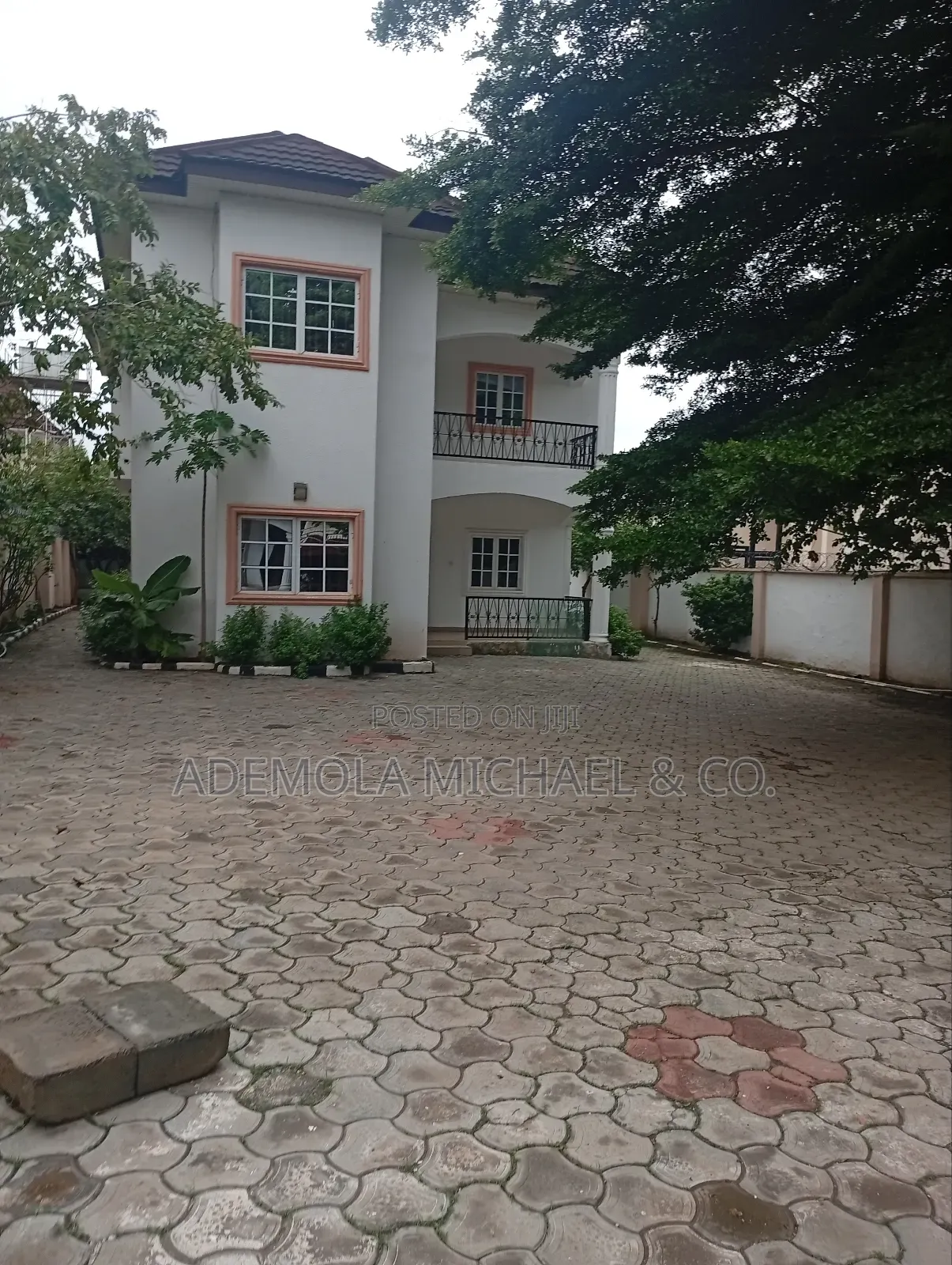 6bdrm Duplex in Wuse 2 for rent