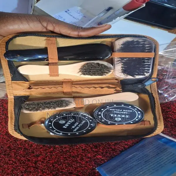 Premium 7-in-1 Portable Shoe Care Kit