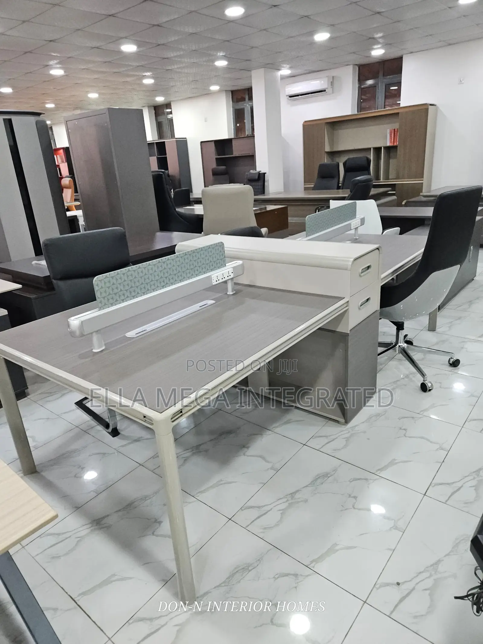 Office Secretary Work Station Divider Without Chairs