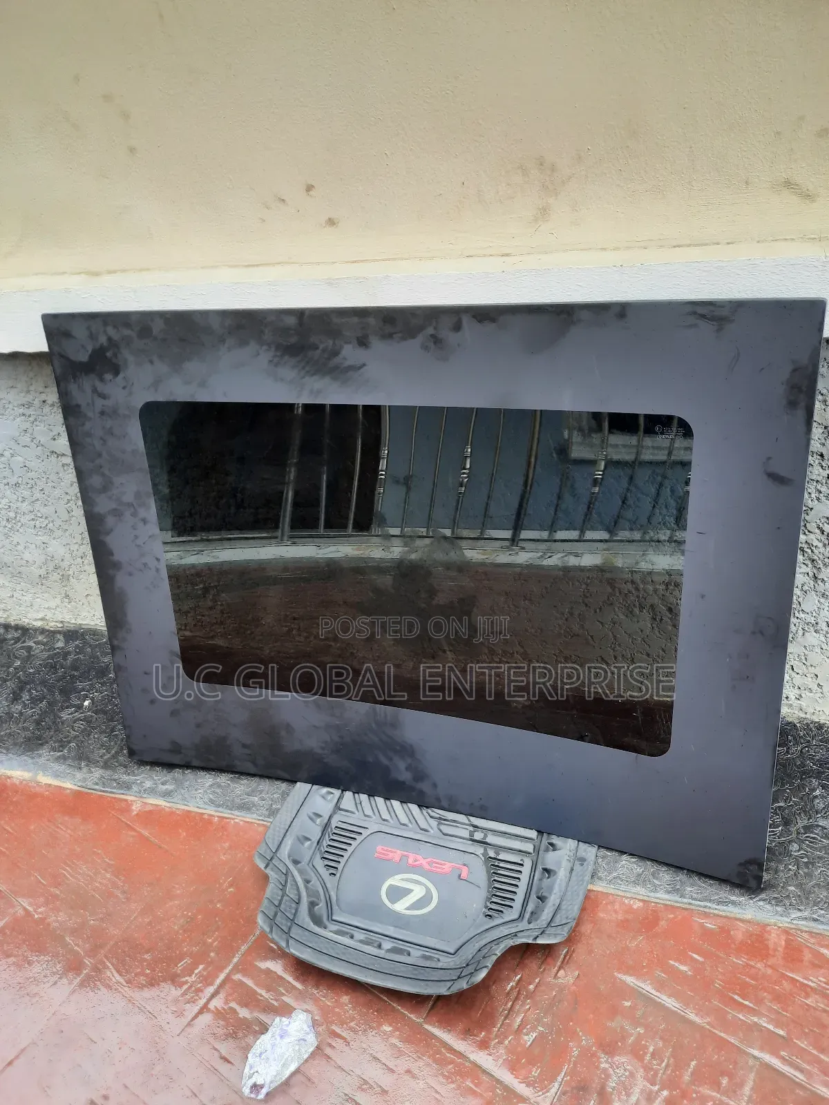 Roof Glass for Toyota Venza No3 Available
