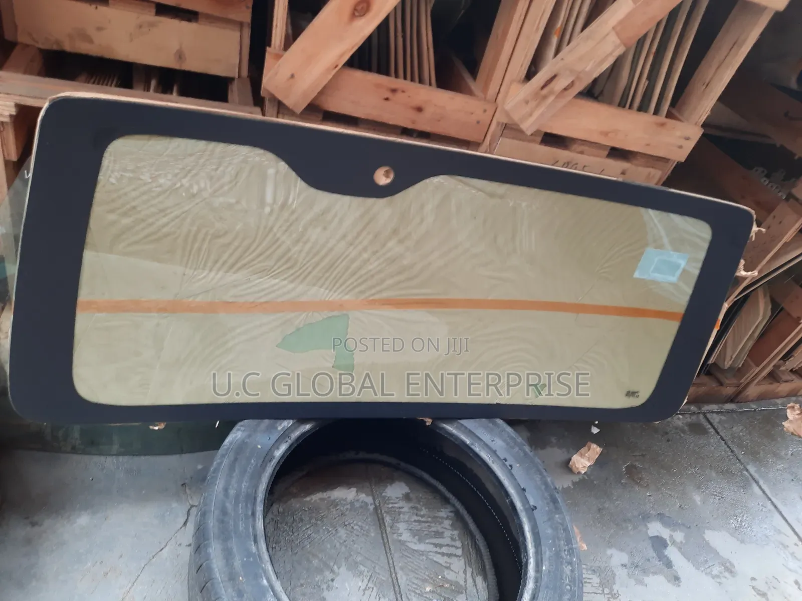 Back Glass for Hiace Hummer Bus Available