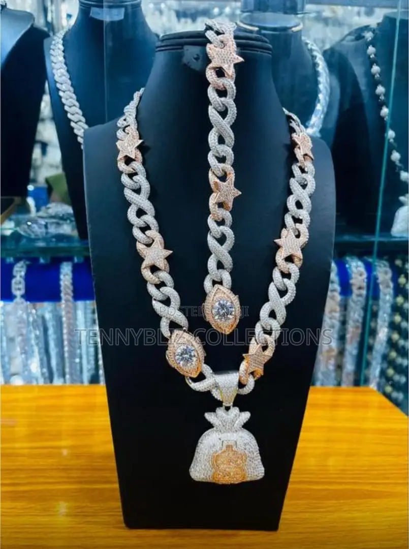 Fully Iced-out Cuban Link With Money Bag Medallion