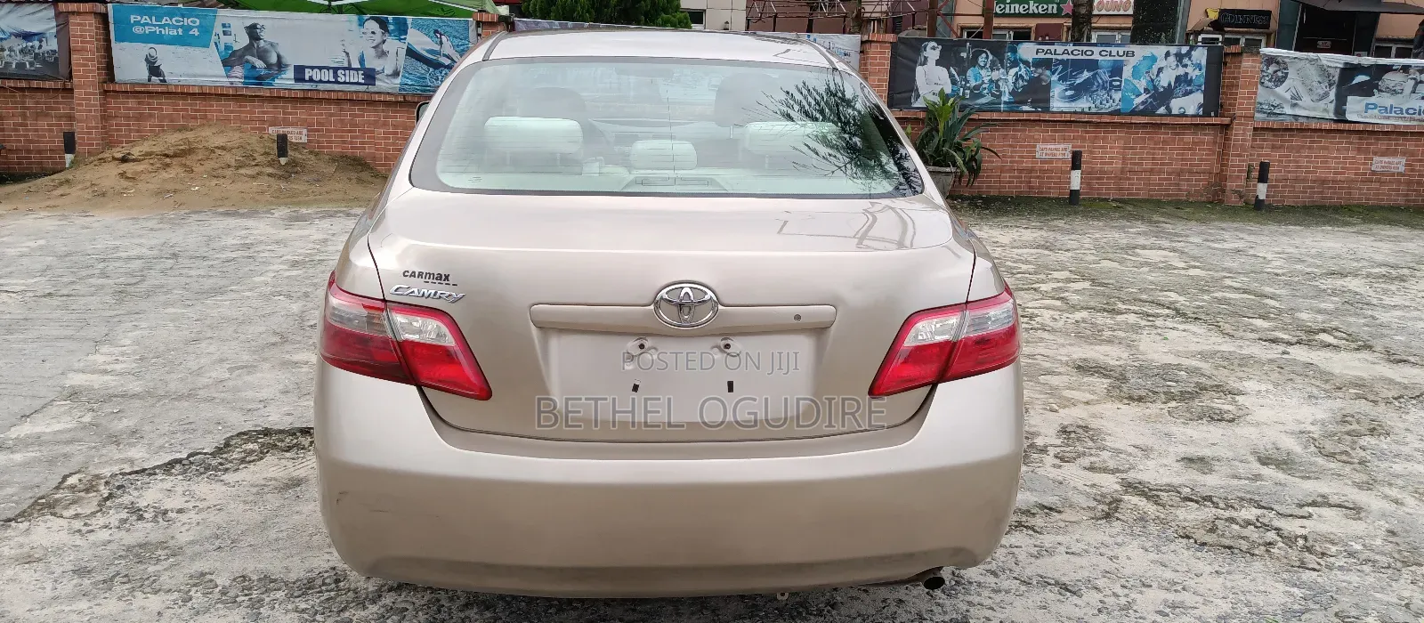 Toyota Camry LE 4dr Sedan (2.4L 4cyl 5A) 2009 Gold