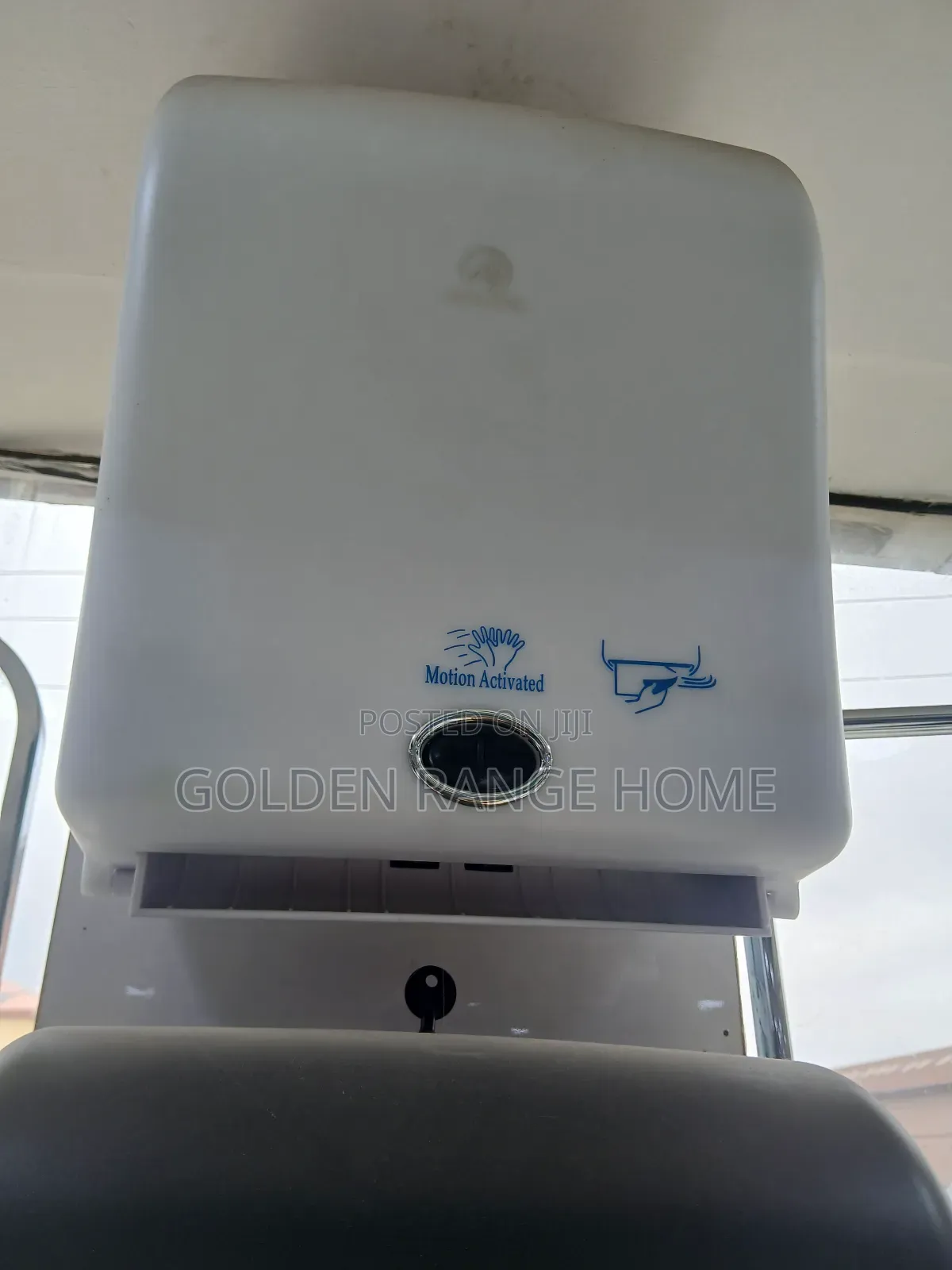 Automatic Tissue Dispenser