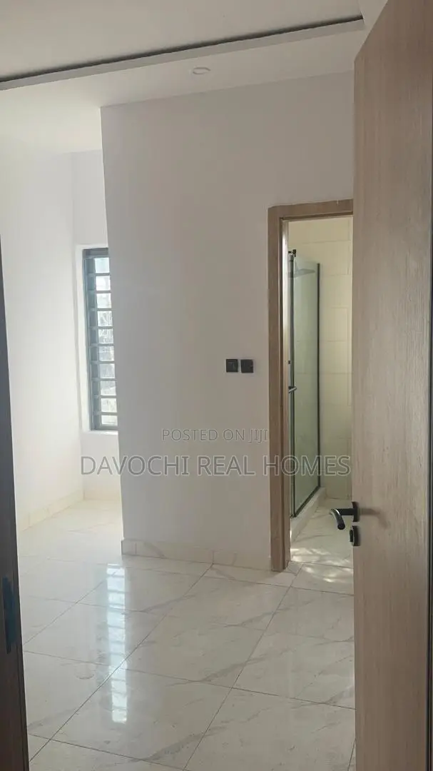 4bdrm Duplex in Ikota for rent