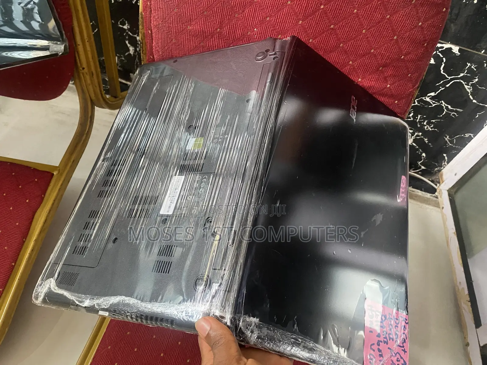 New Laptop Acer 4GB Intel HDD+SSD 320GB