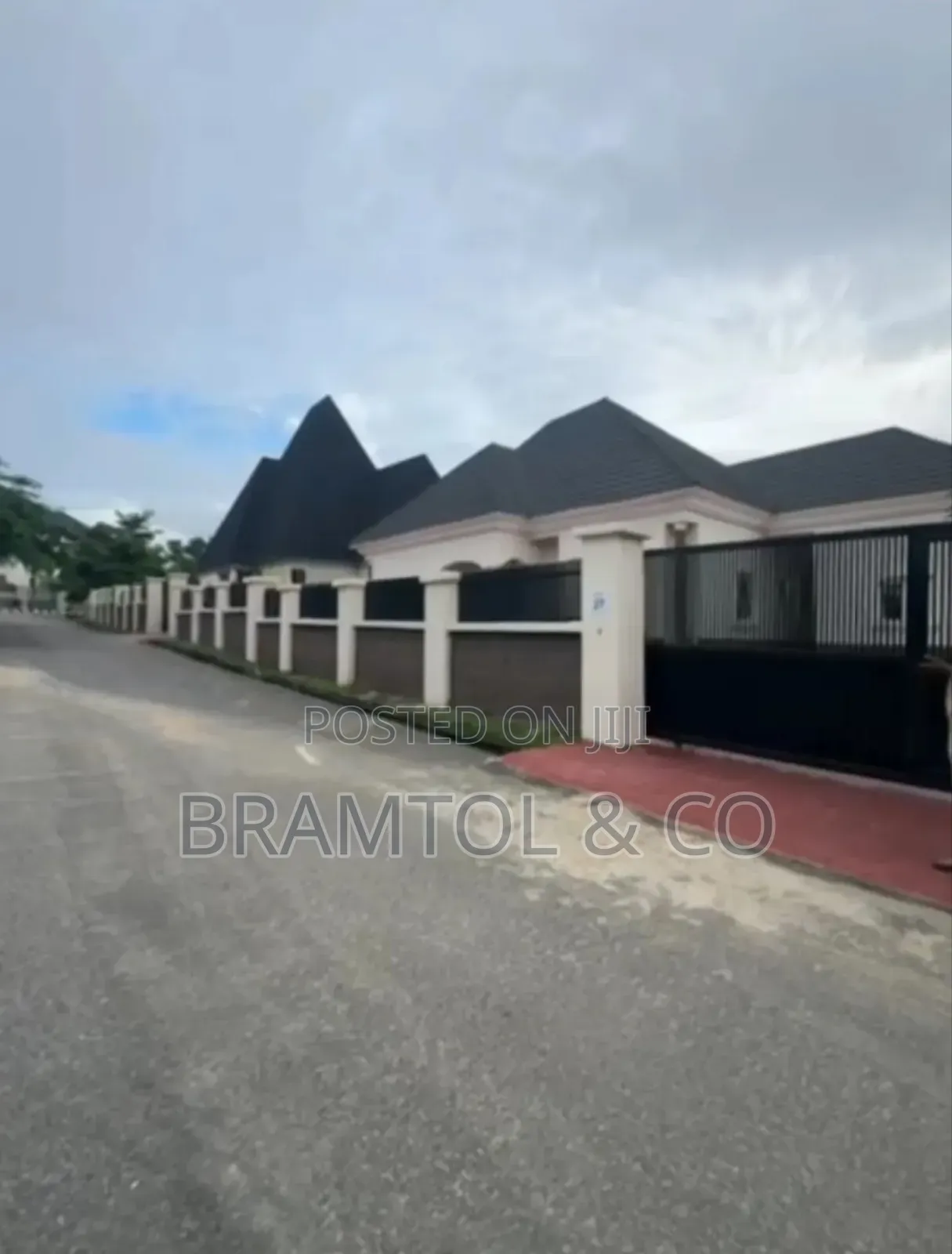 3bdrm Bungalow in Apo District for sale