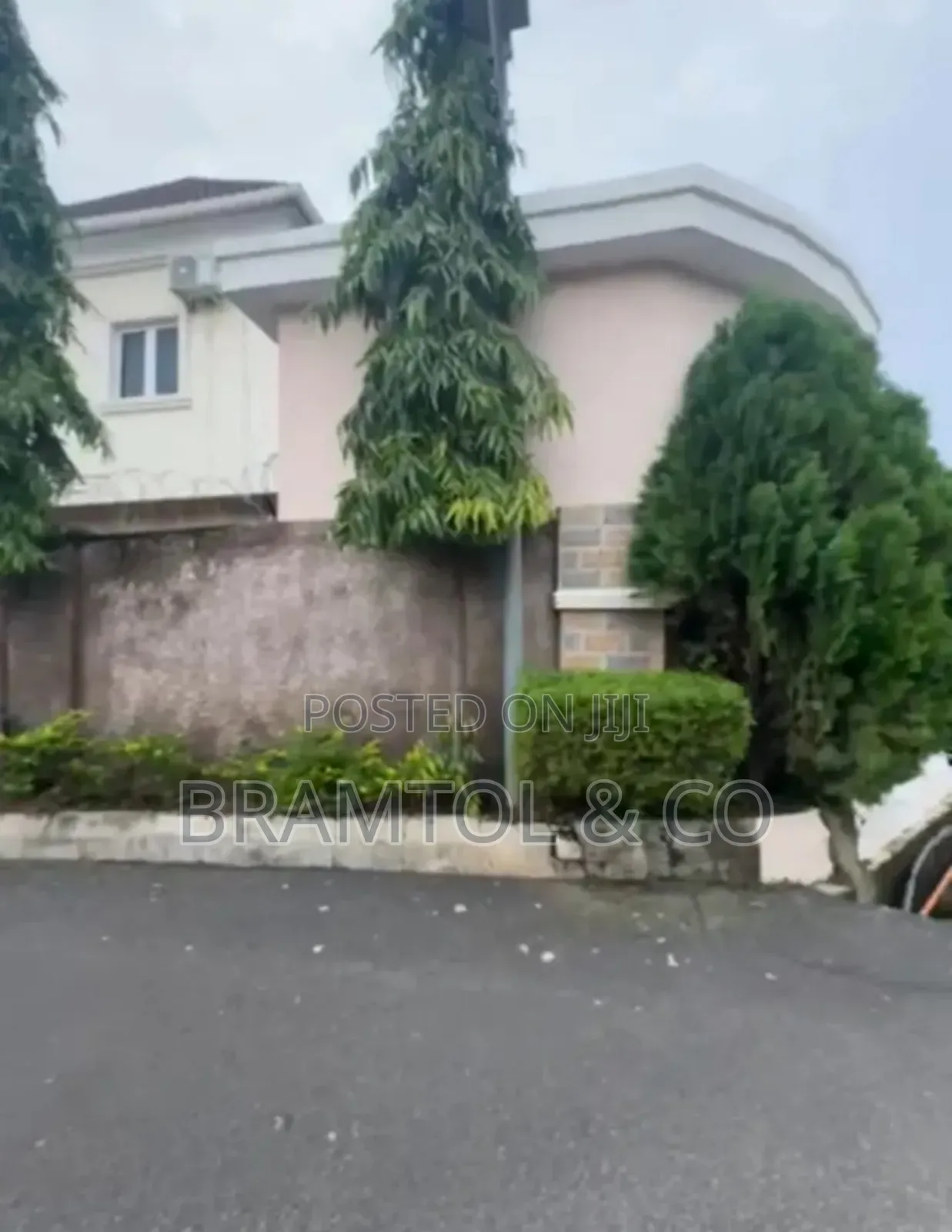 3bdrm Bungalow in Apo District for sale