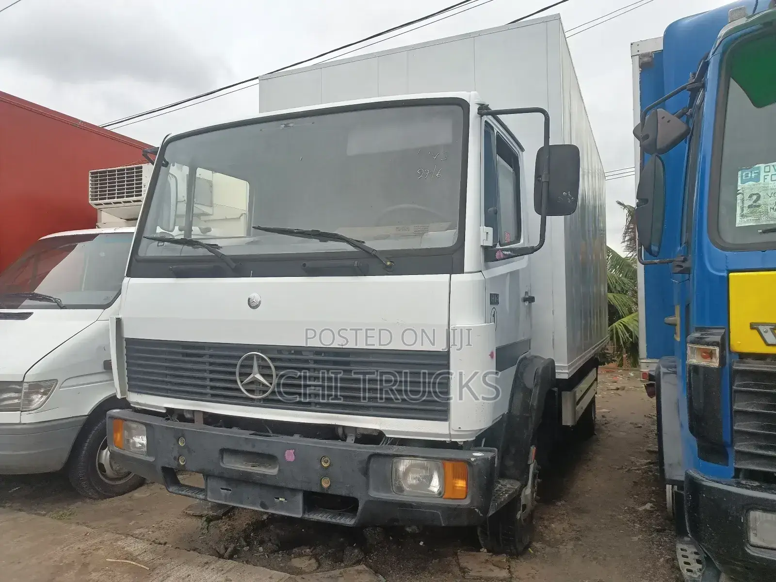 Mercedes Benz 814 Cargo German Truck With Helper Springs 2007 White