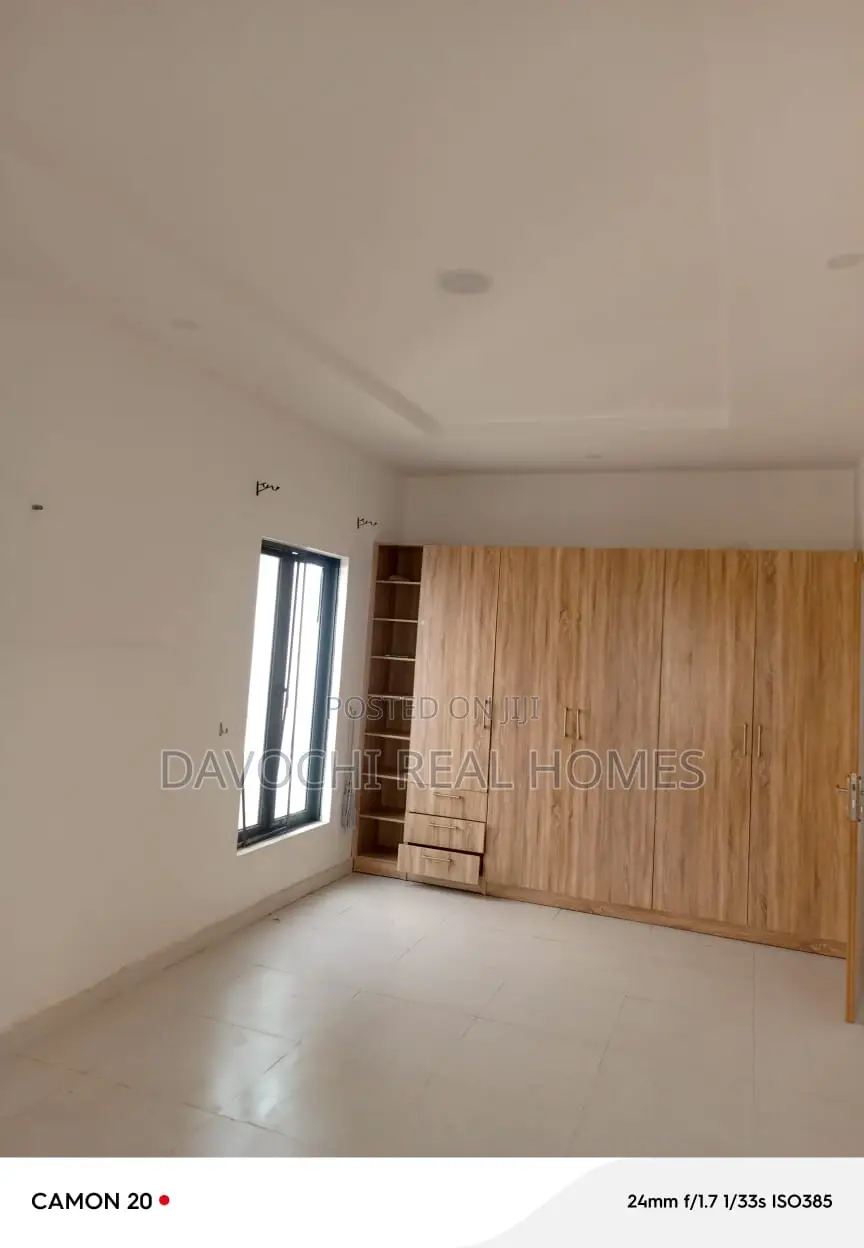 2bdrm Apartment in Agungi, Lekki for rent