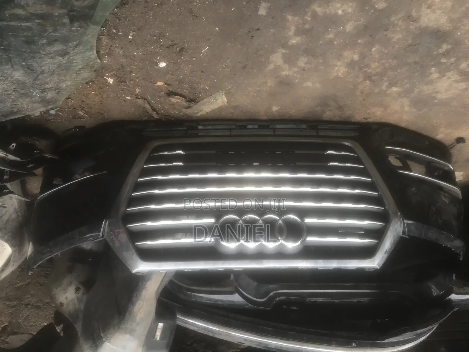 Audi Q7 2016 Front Bumper Amd Grill
