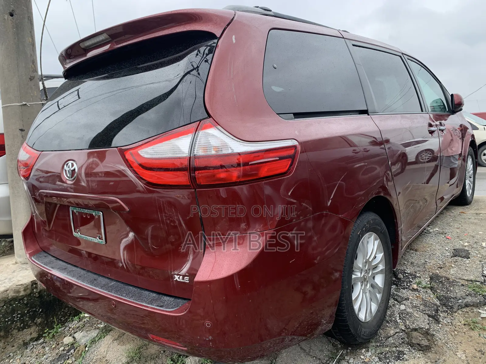 Toyota Sienna 2016 Red