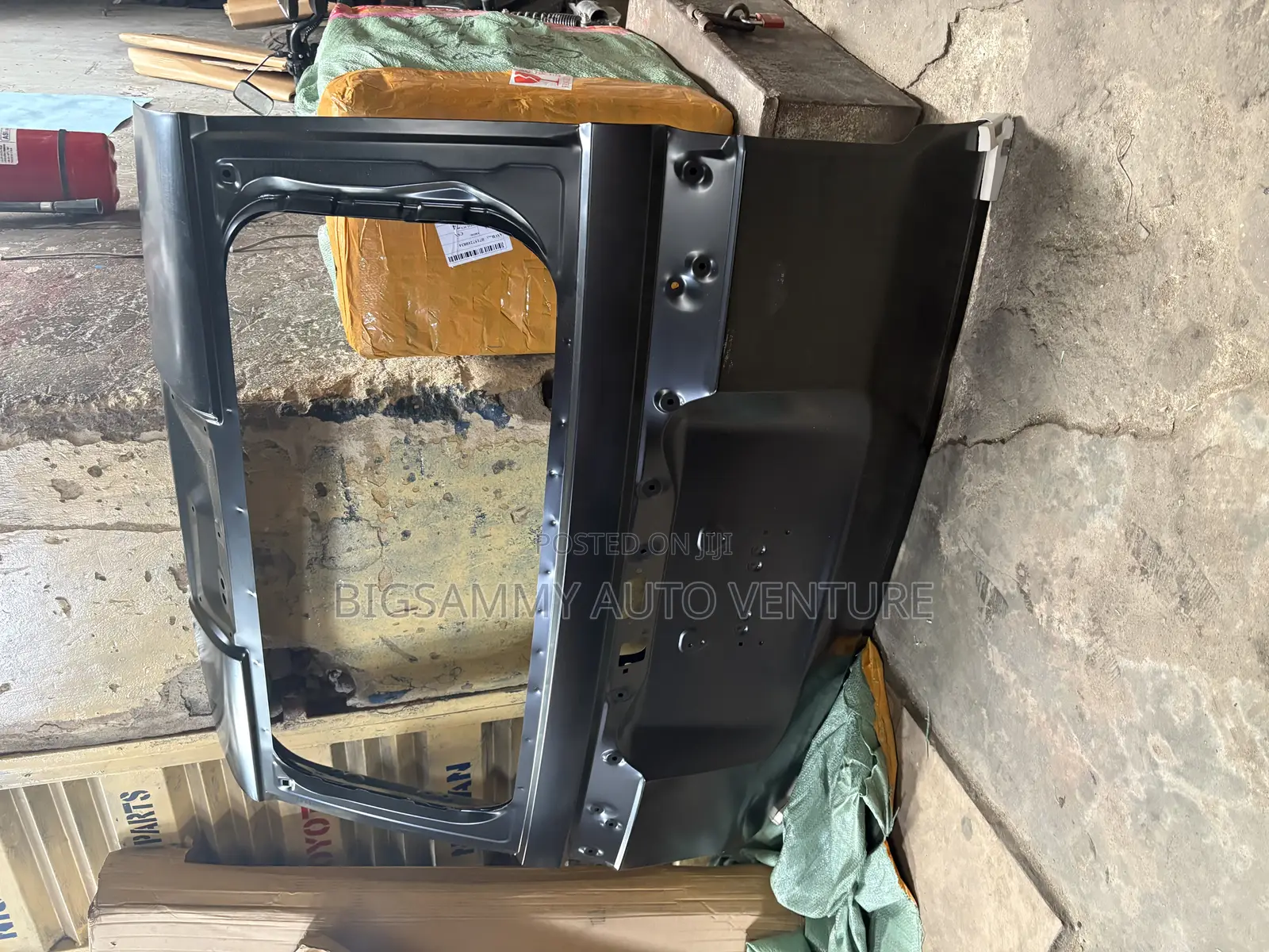 Toyota Prado 2024 / 2025 Booth / Boot