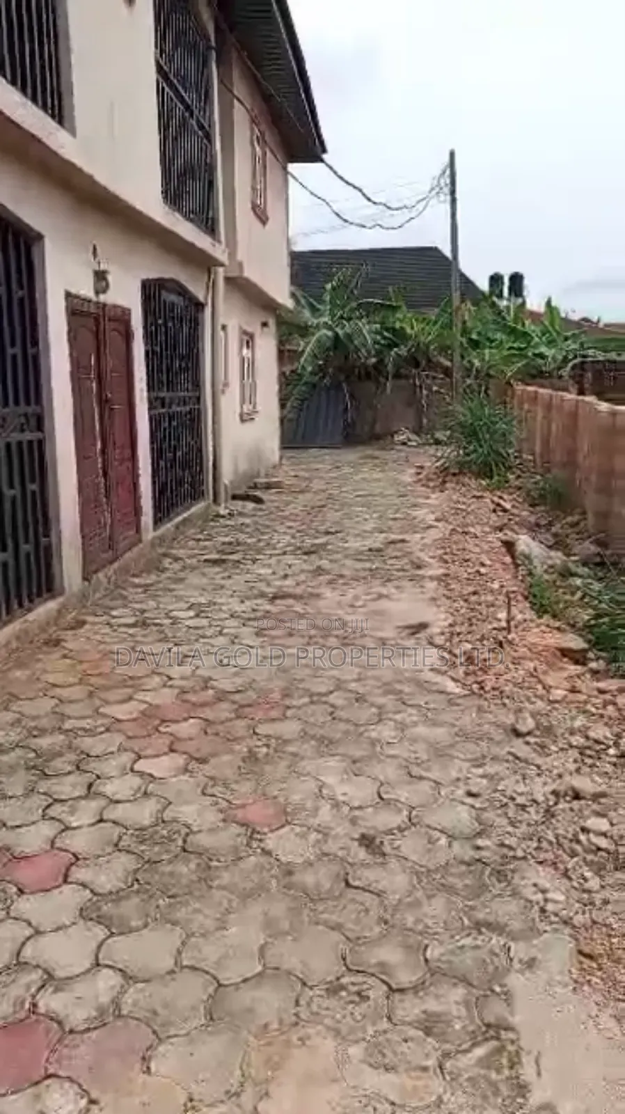 12bdrm Block of Flats in Benin City for sale