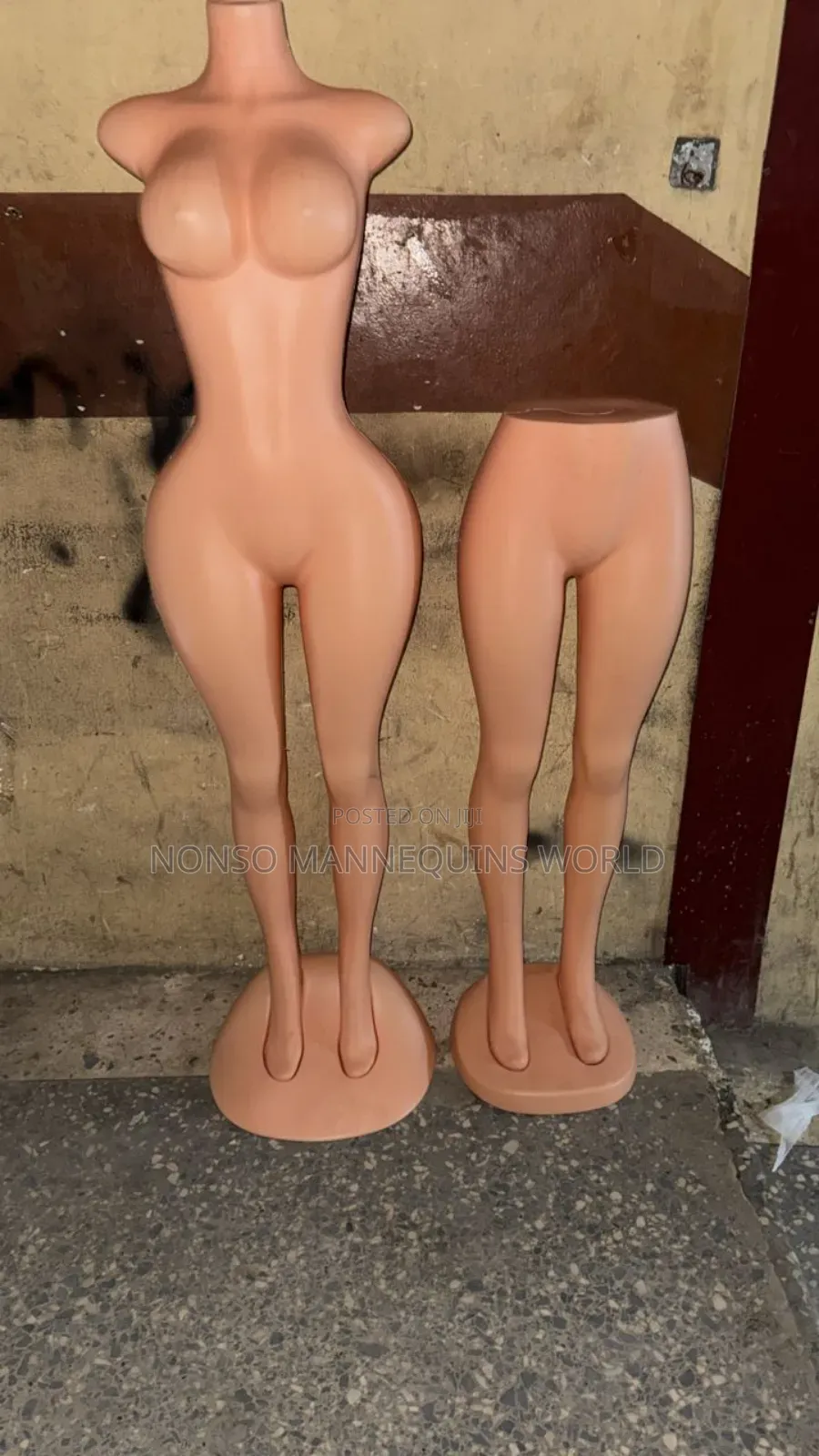 Big Bum Bum Female Plastic Armless Mannequin