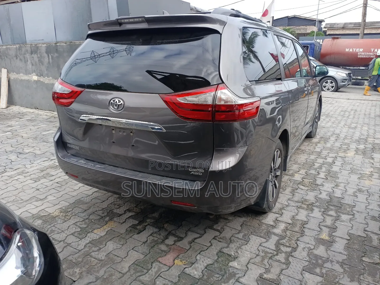 Toyota Sienna Limited AWD 2019 Gray