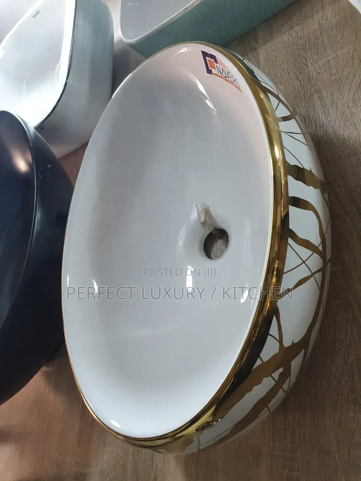 Gold+White Color Countertop Wash Hand Basin