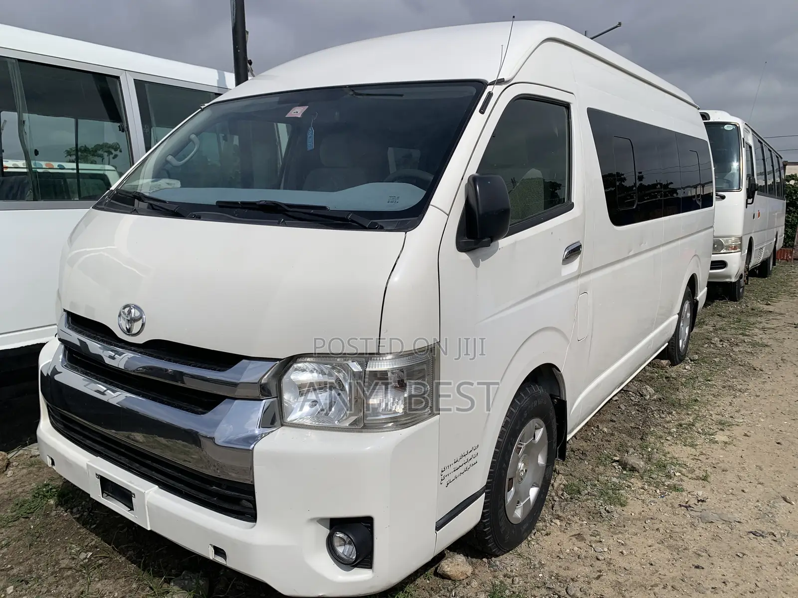 Toyota HiAce 2017 White