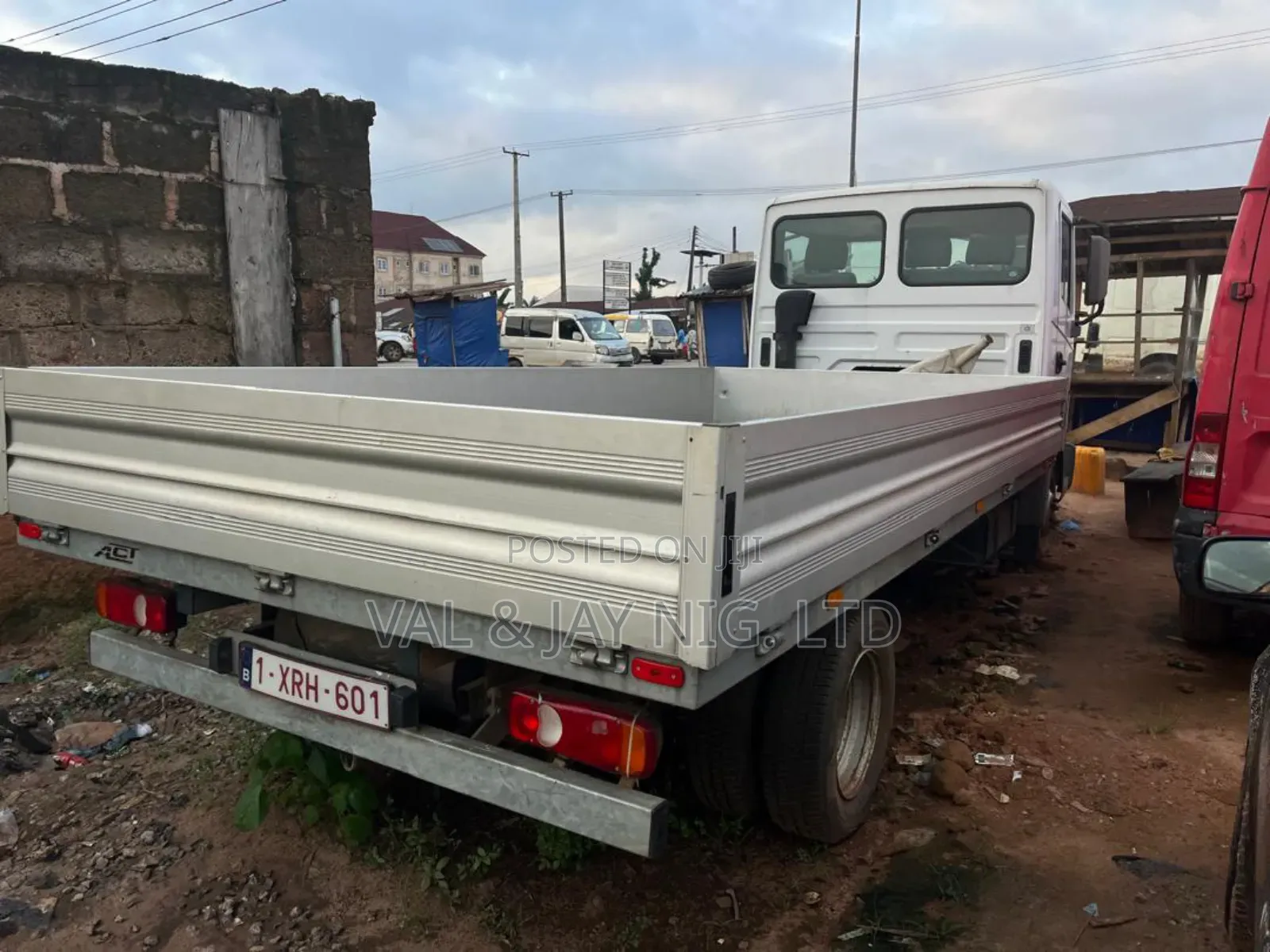 Nissan Rigid Half Body Truck - Foreign Use