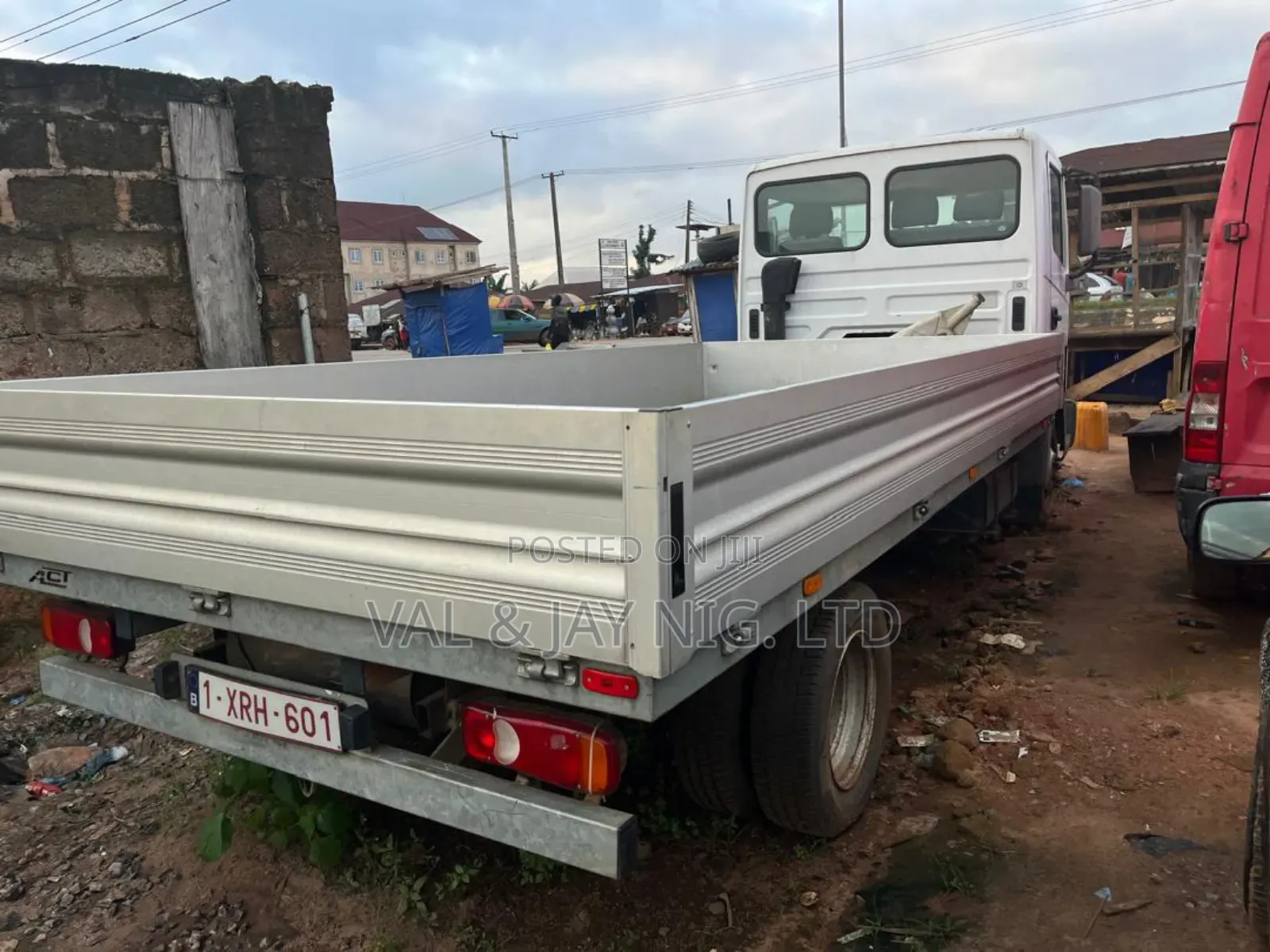 Nissan Rigid Half Body Truck - Foreign Use