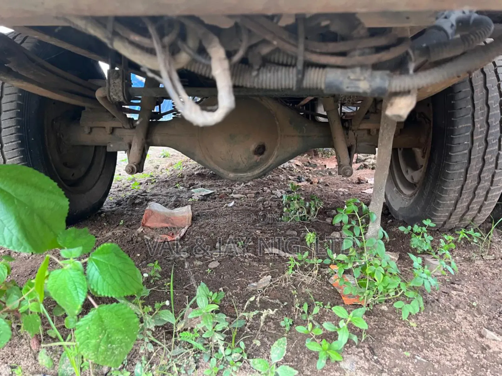 Nissan Rigid Half Body Truck - Foreign Use