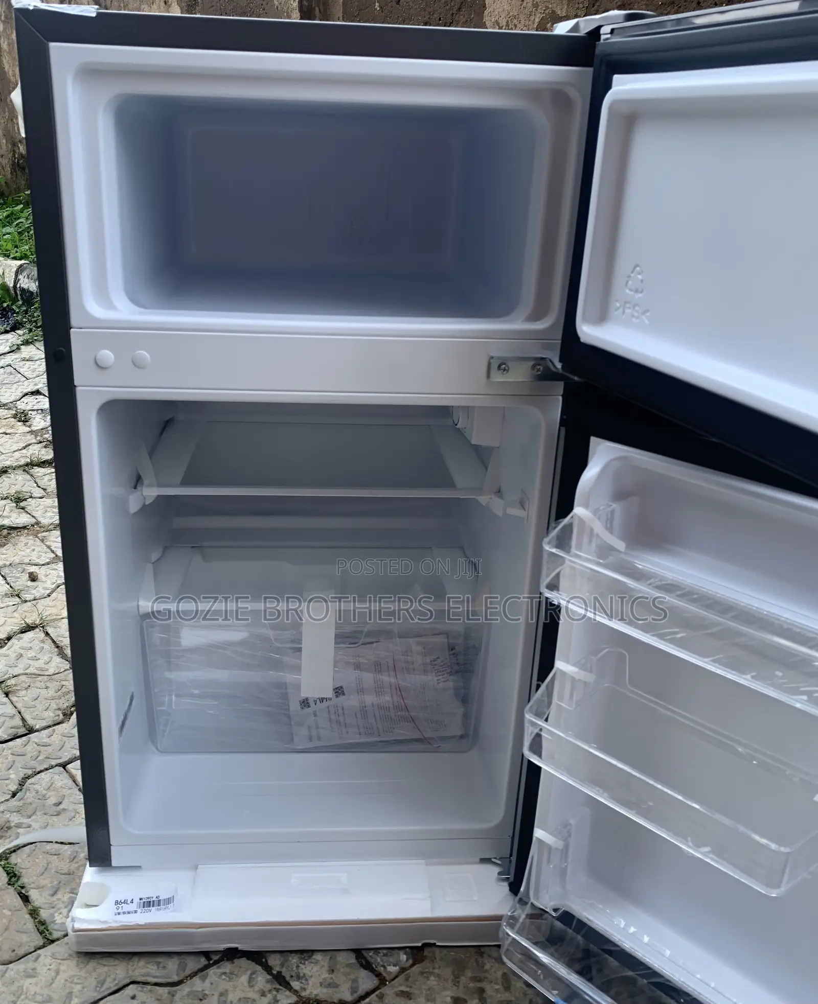 Hisense Double Door Refrigerator 95 Liters Silver Color
