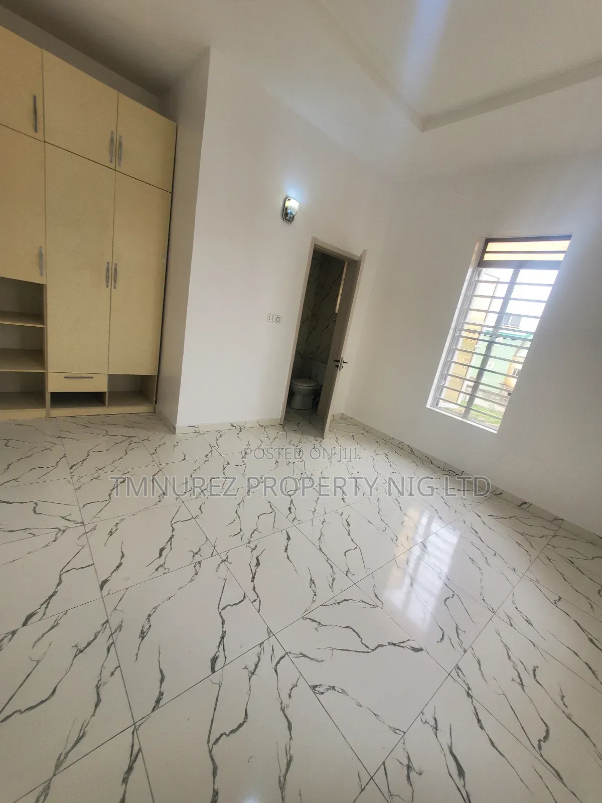 Studio Apartment in Ikota Villa for rent