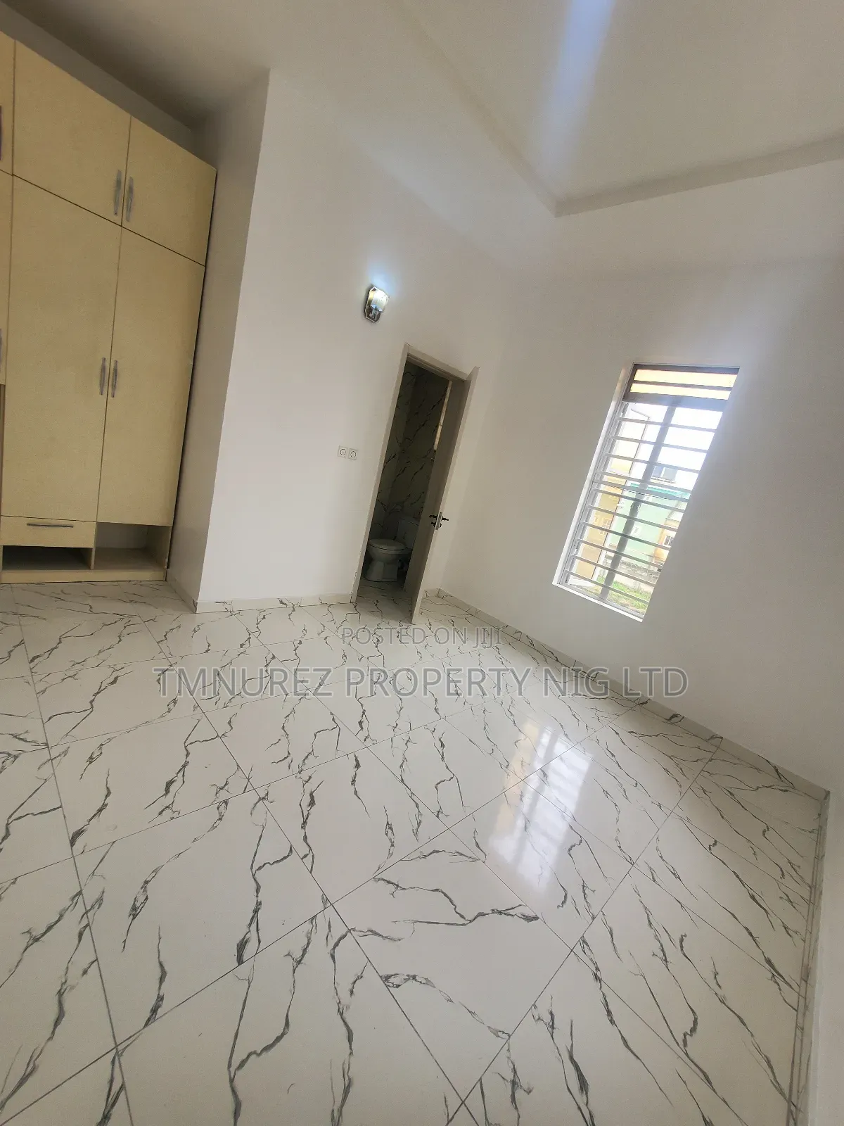 Studio Apartment in Ikota Villa for rent