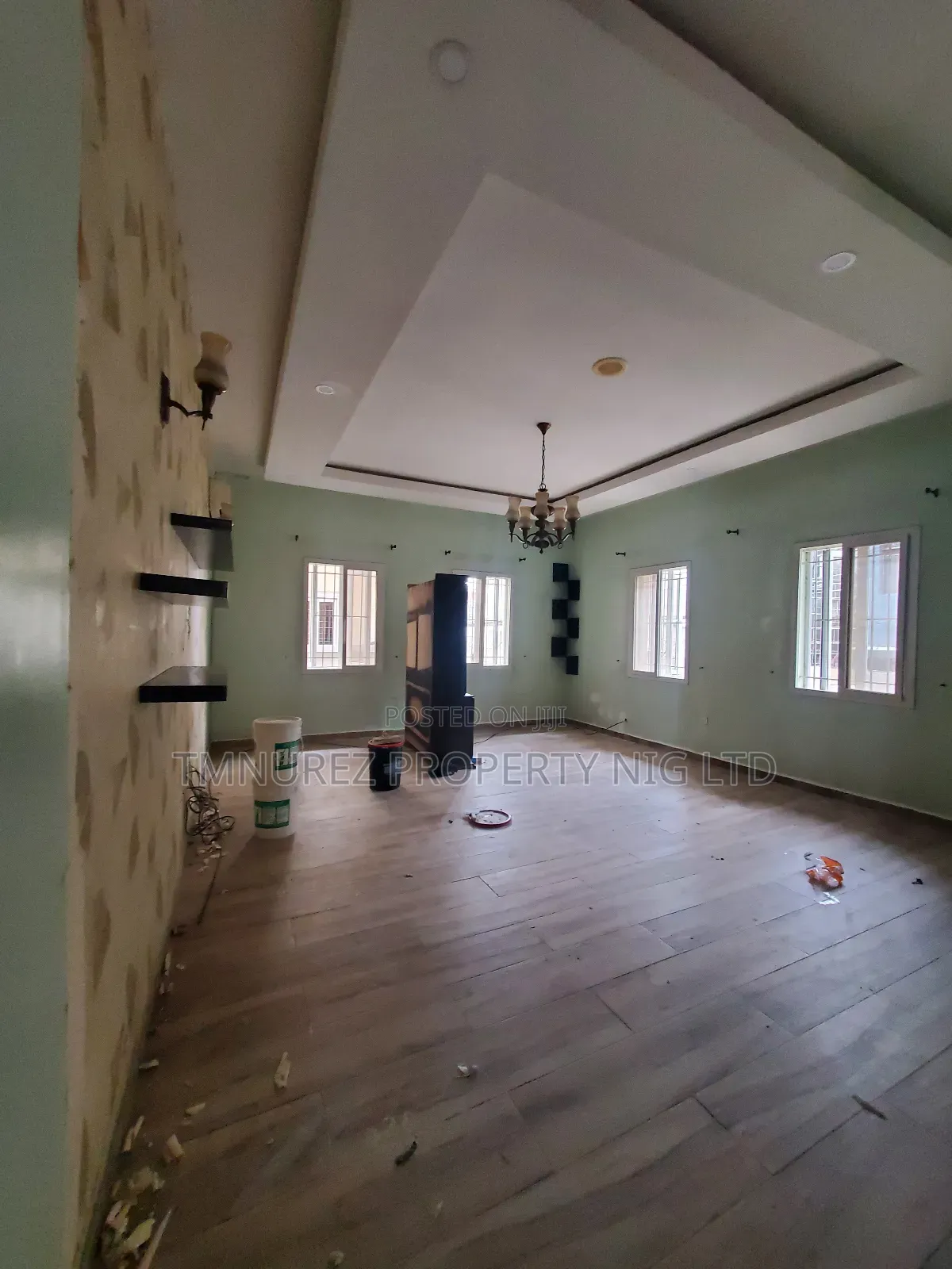 5bdrm Duplex in Ikota Villa Estate for rent