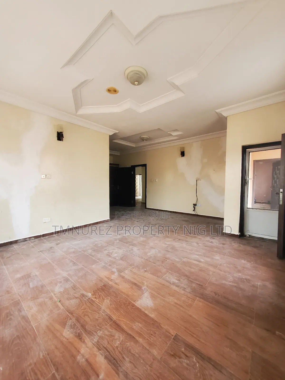 5bdrm Duplex in Ikota Villa Estate for rent