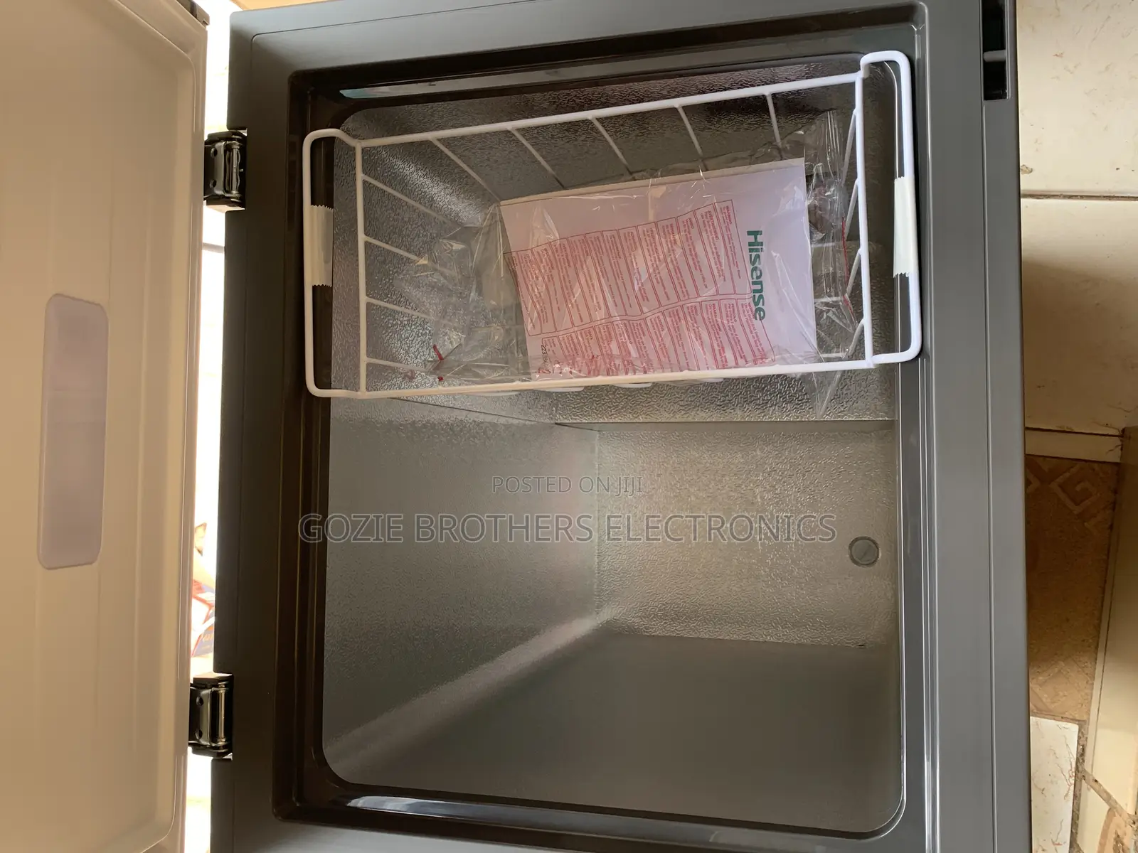 Hisense Chest Freezer 100 Liters Silver Color