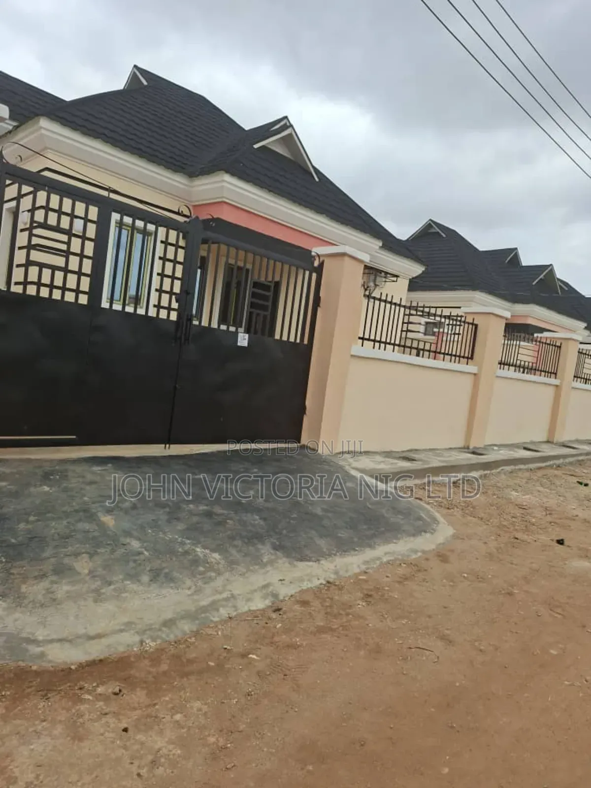 4bdrm Bungalow in Ishefun, Ayobo for sale