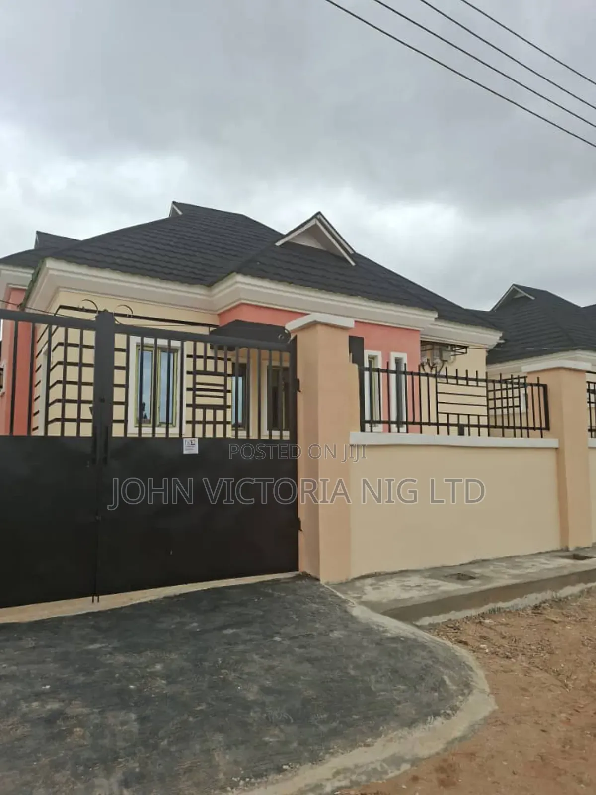4bdrm Bungalow in Ishefun, Ayobo for sale