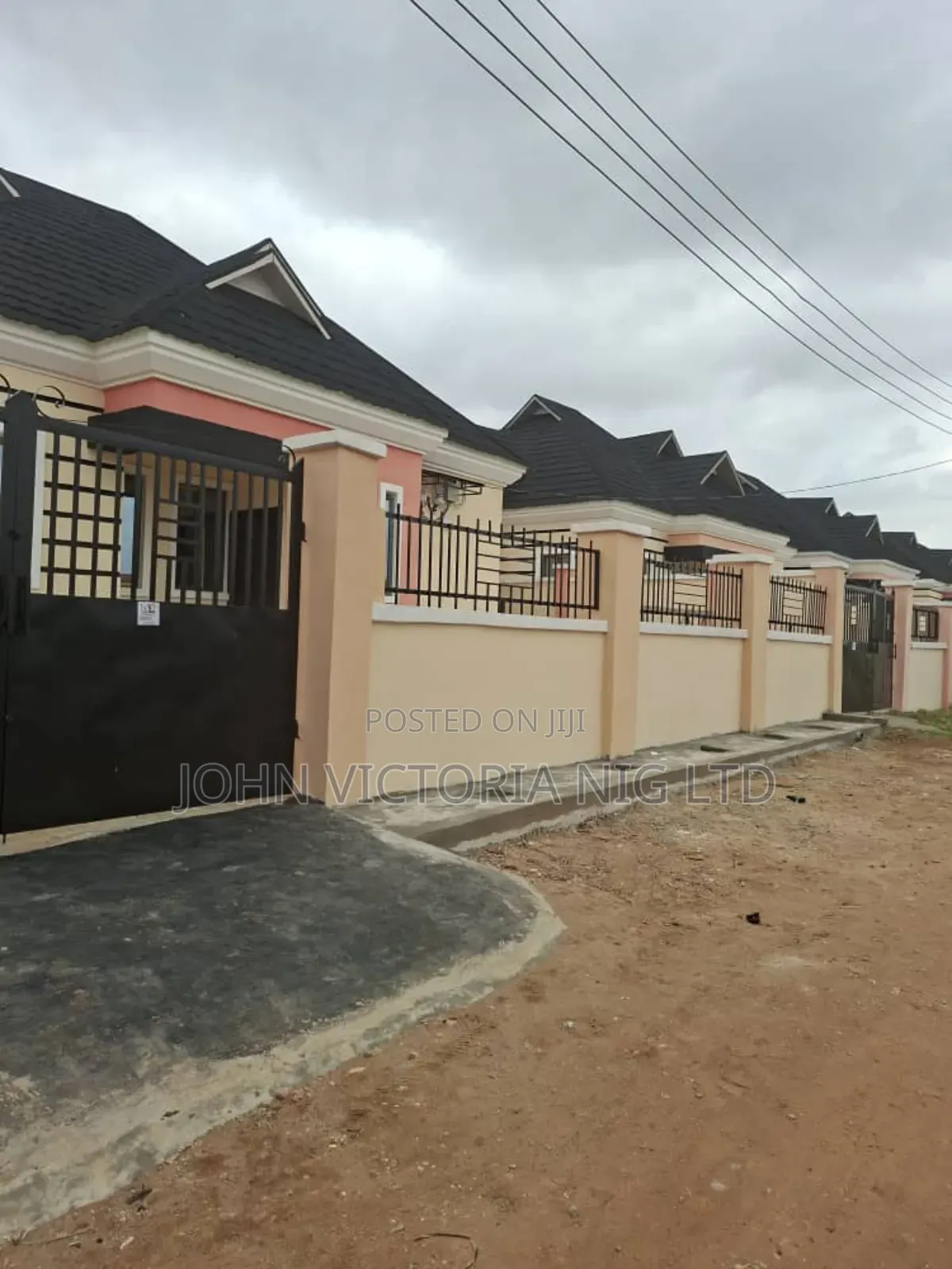4bdrm Bungalow in Ishefun, Ayobo for sale