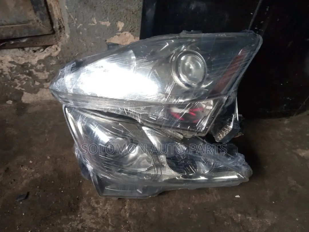 Headlight Is250 2007 2008 2010 Set