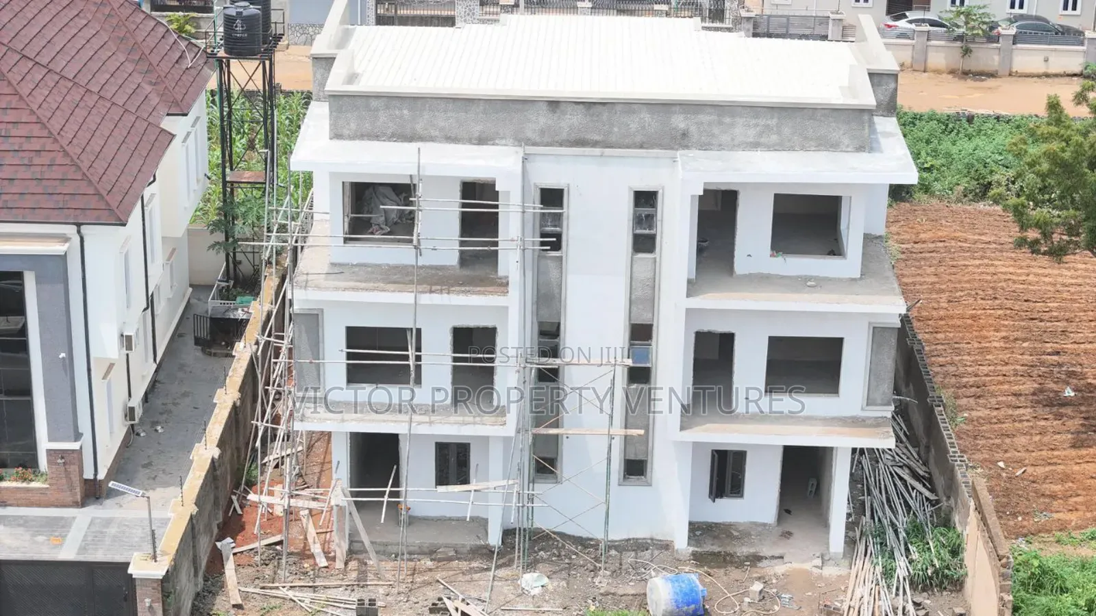 4bdrm Duplex in Kubwa for sale