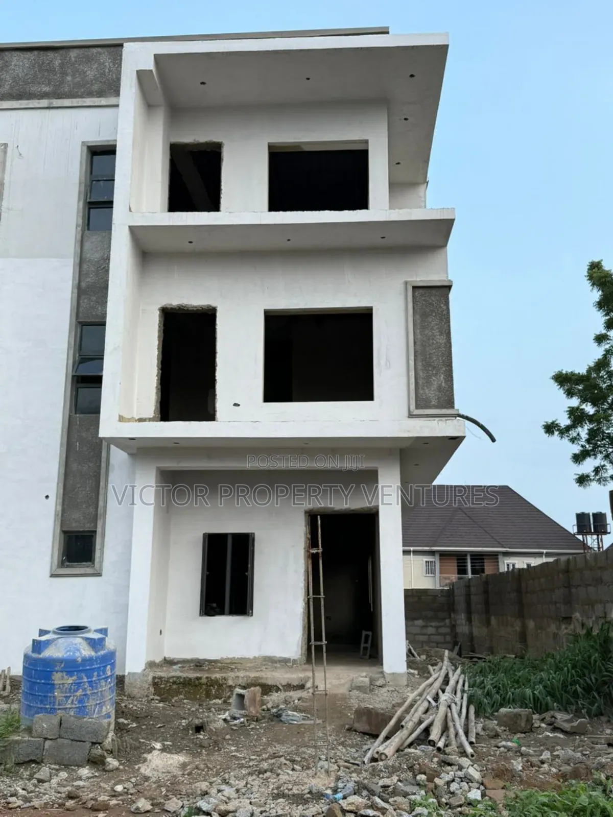 4bdrm Duplex in Kubwa for sale