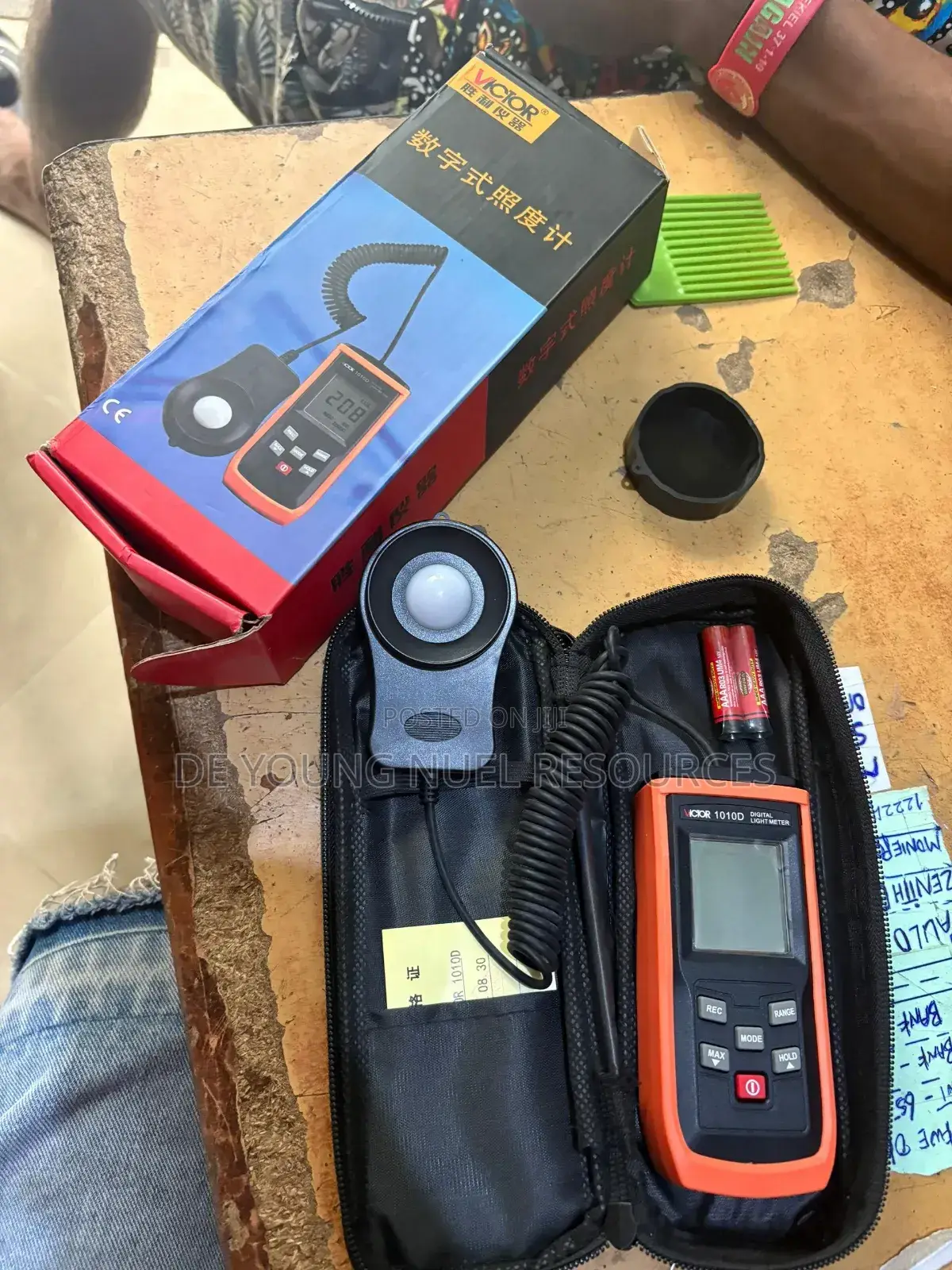 Victor Extendable Digital Light Meter