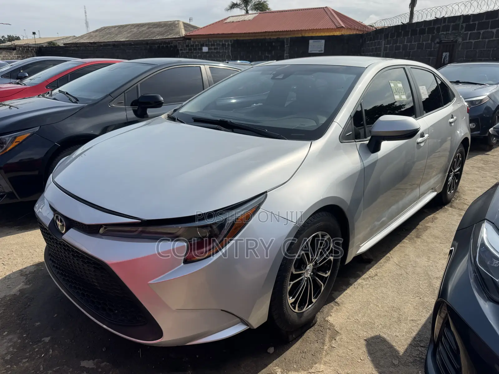 Toyota Corolla LE 2022 Silver